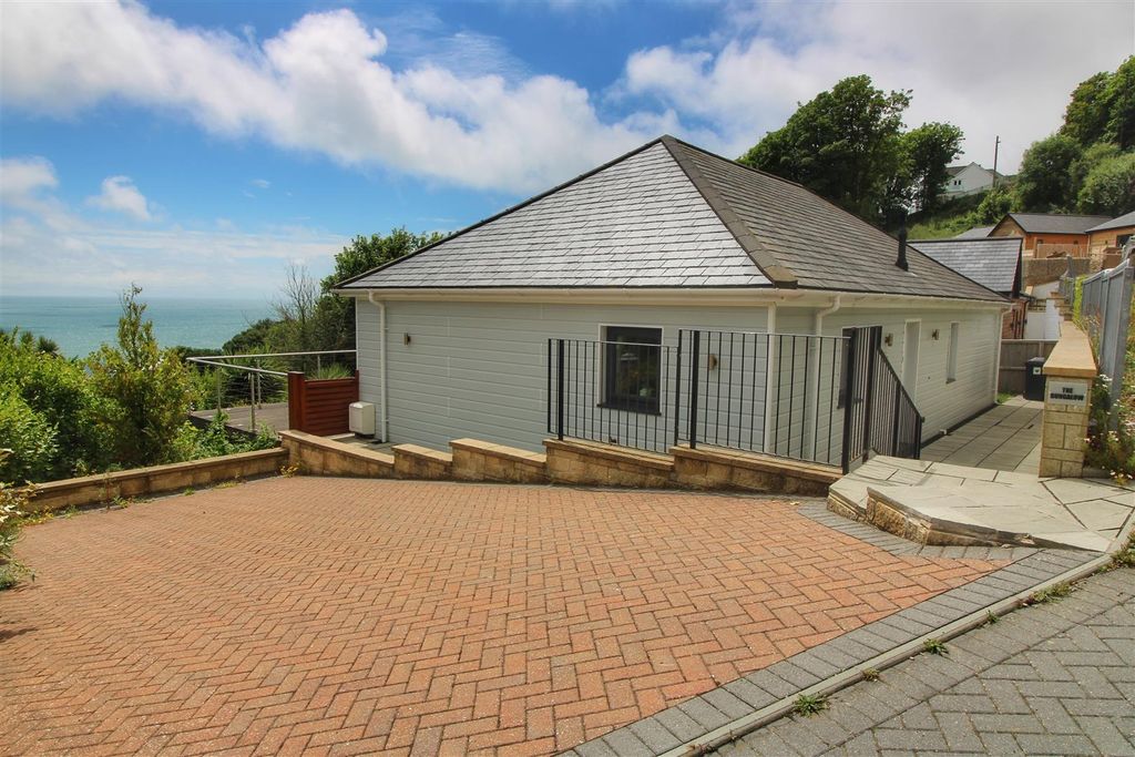 Property photo 3 of 30