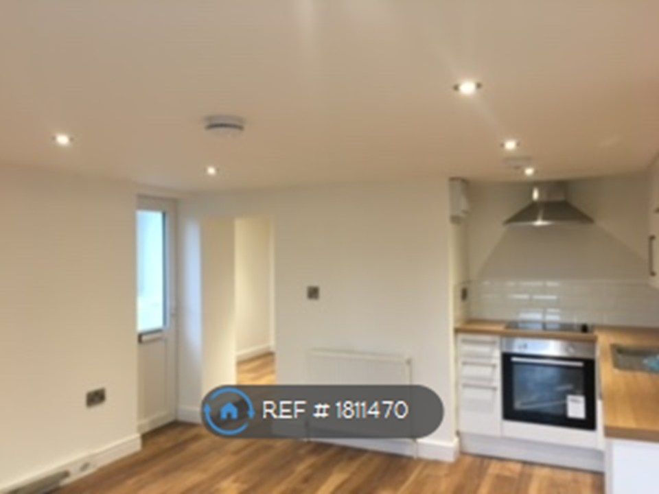 Property photo 2 of 5 Kitchen Open Plan