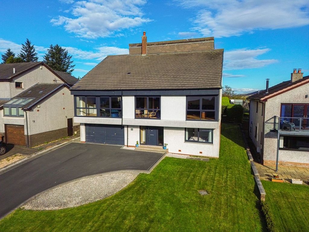 Property photo 1 of 51