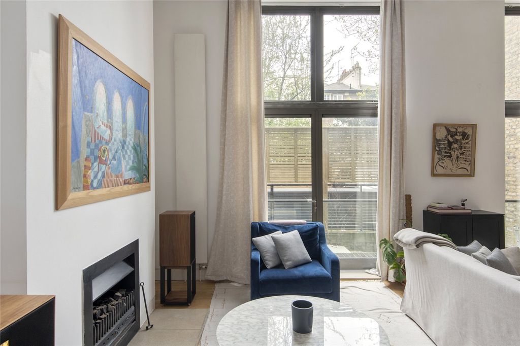 Property photo 2 of 10 French Doors