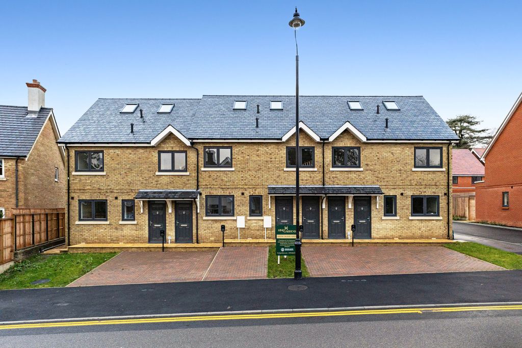 Property photo 2 of 12