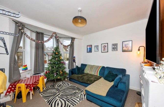 Property photo 2 of 21