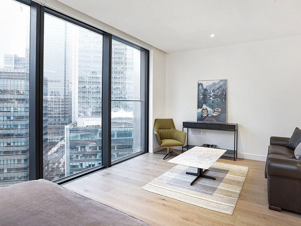 Property photo 1 of 15 Hampton Tower