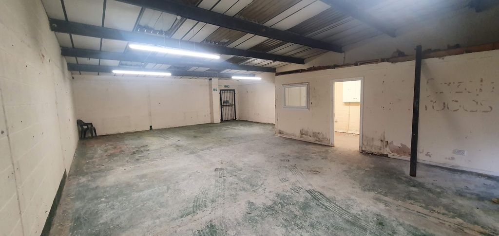 Property photo 2 of 4