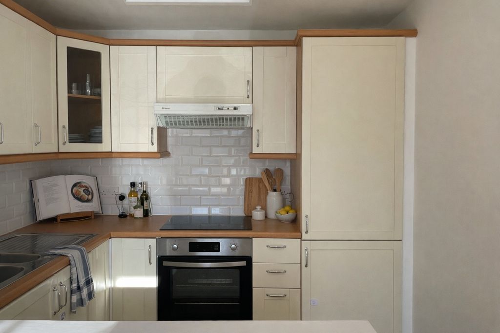 Property photo 2 of 8 Open Plan Kitchen