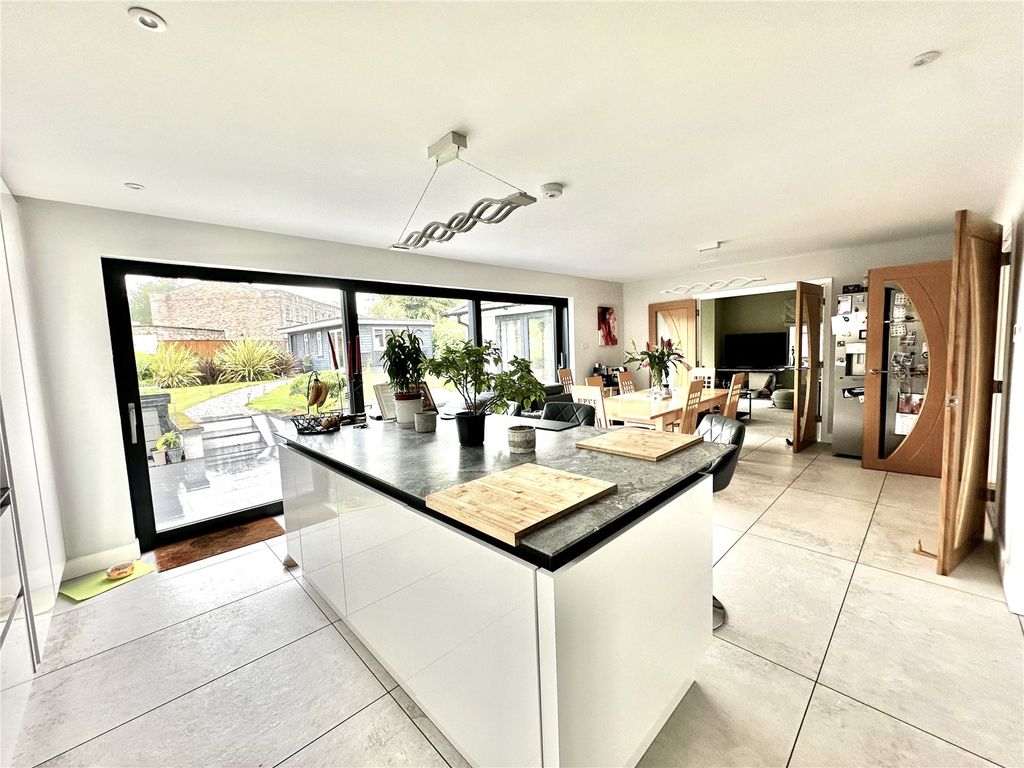 Property photo 3 of 18 Picture No. 20