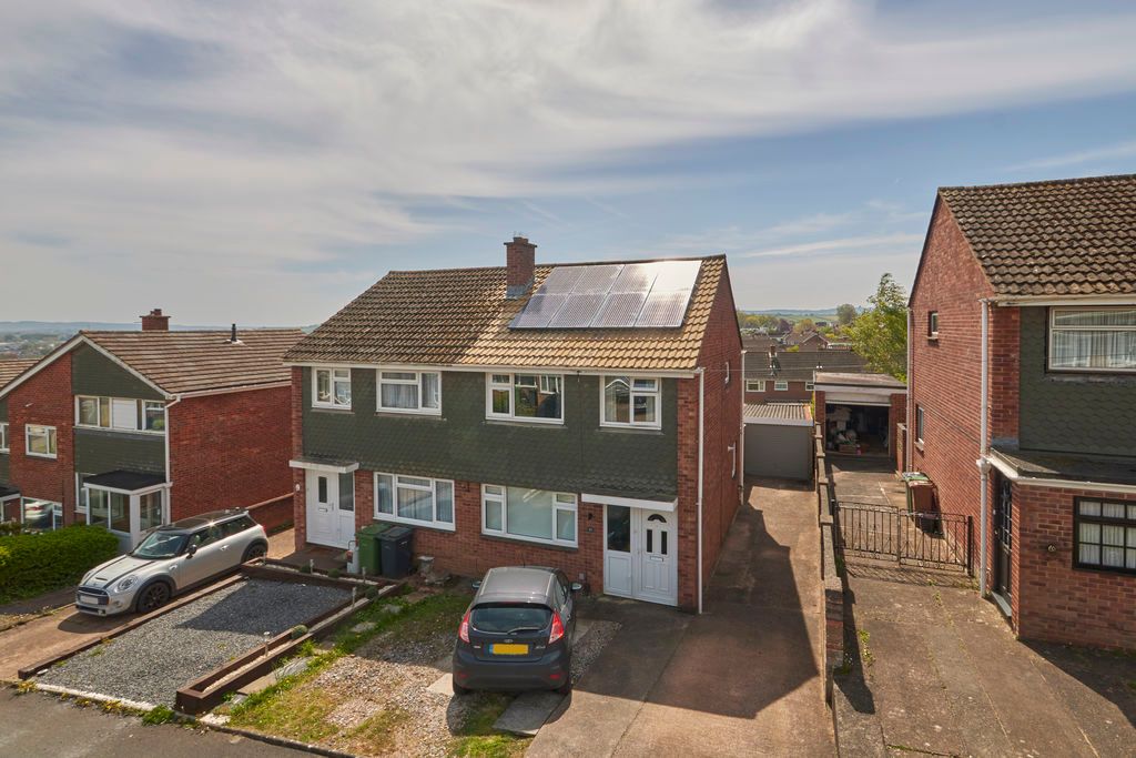 Property photo 1 of 19 Front