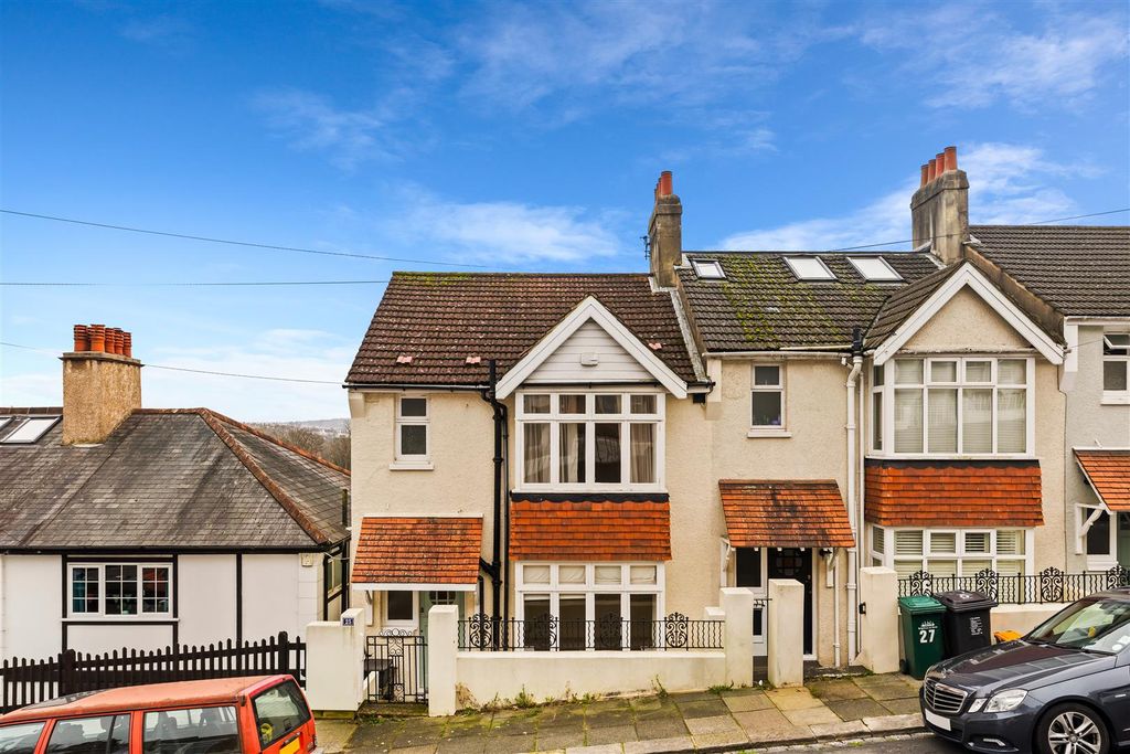 Property photo 1 of 17 1