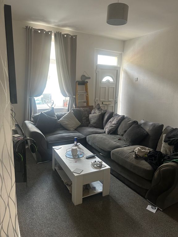 Property photo 3 of 11
