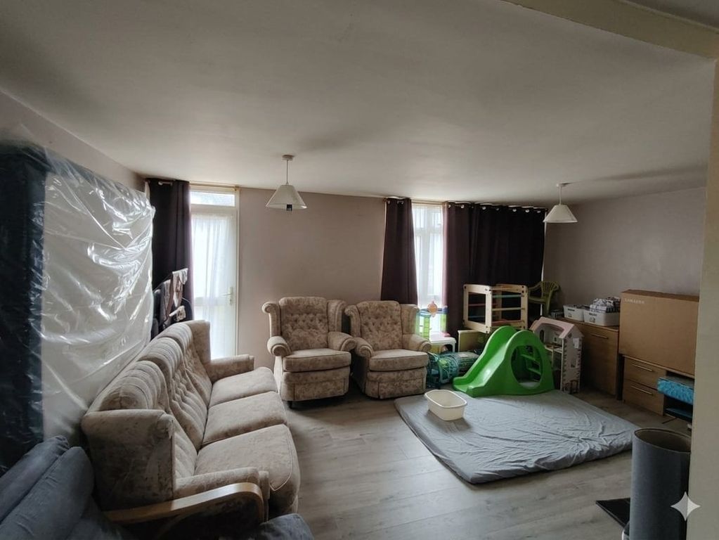 Property photo 3 of 10