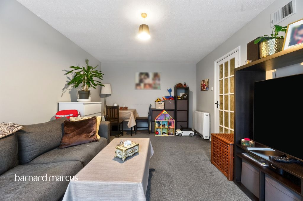 Property photo 3 of 7