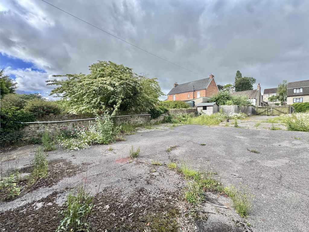 Property photo 3 of 11