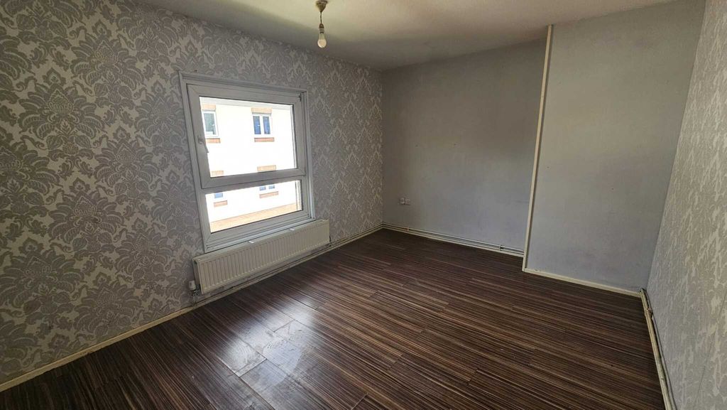 Property photo 2 of 4