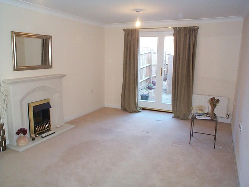 Property photo 2 of 4 Photo 4