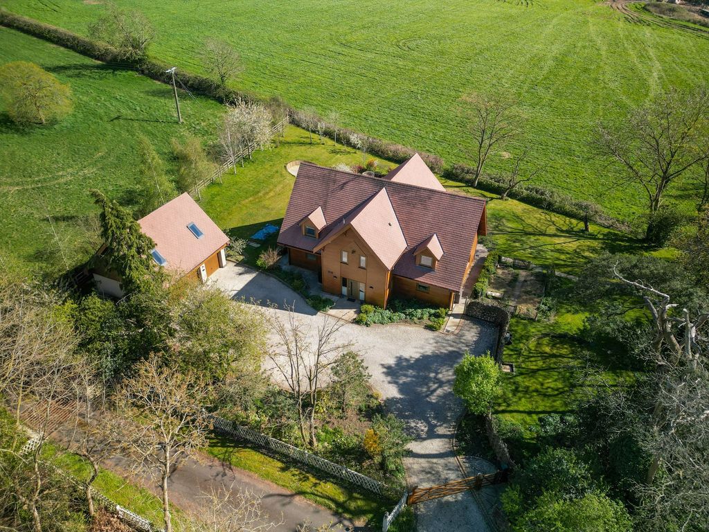 Property photo 2 of 45