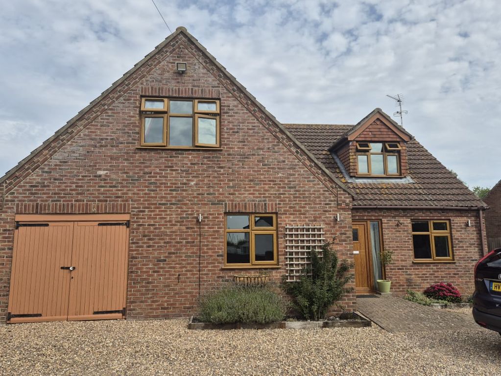 Property photo 2 of 49