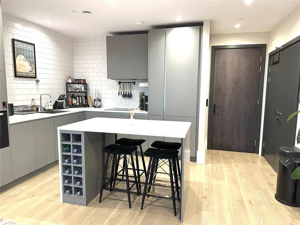 Property photo 3 of 21 Picture No. 20