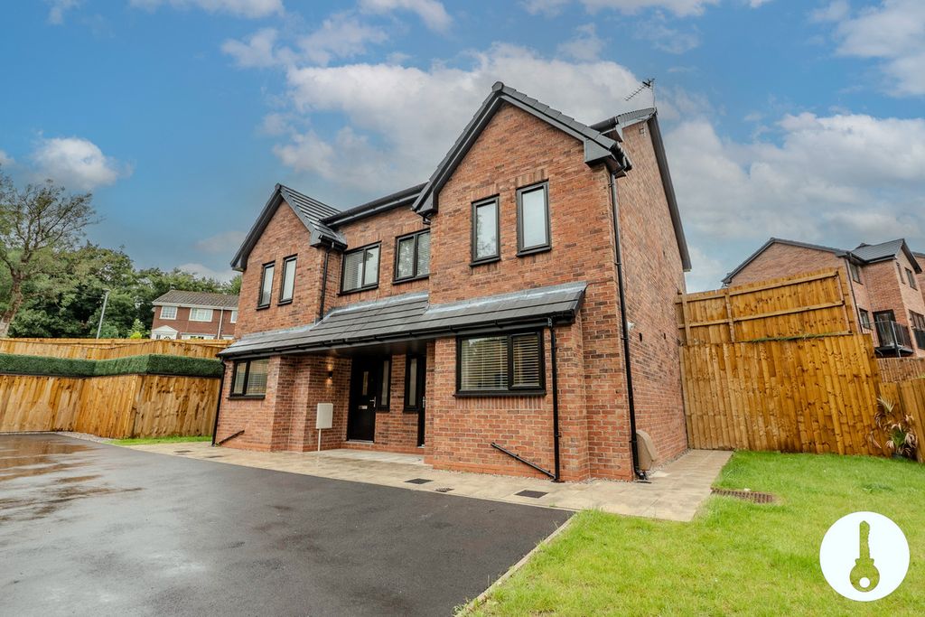 Property photo 1 of 30