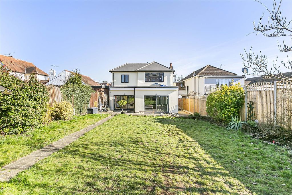 Additional image 29 of 5 bed detached house for saleOak Avenue, Enfield EN2