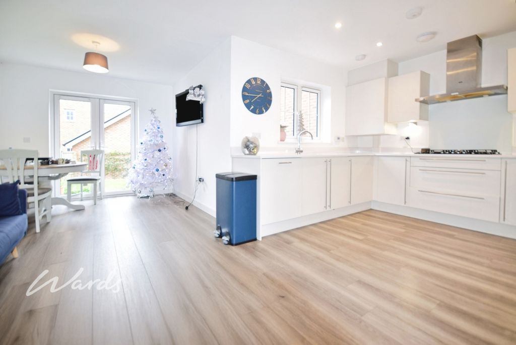 Property photo 3 of 23 Tlc_9A672Fbb-0B71...