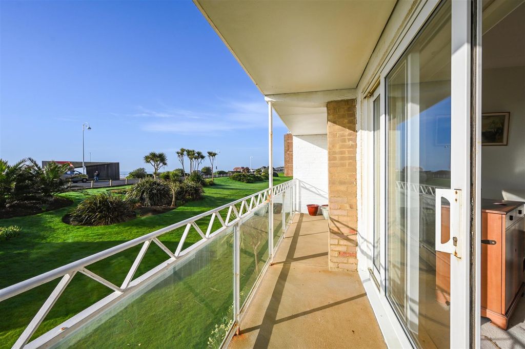 Property photo 2 of 22 7 St Kitts - Tn393Dr - Photos (4).Jpg