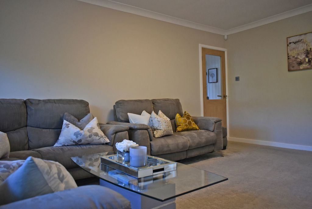 Property photo 3 of 19 Photo 6