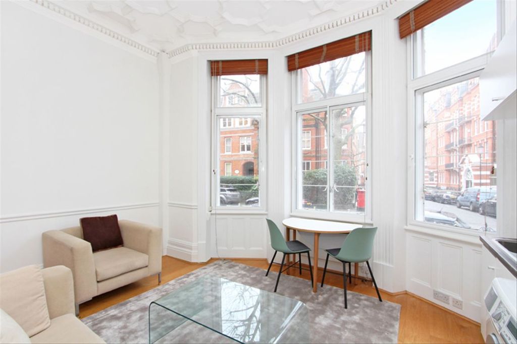 Property photo 3 of 5