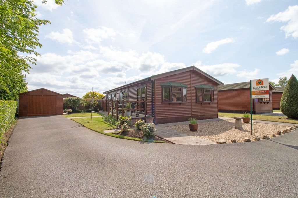 Property photo 1 of 22