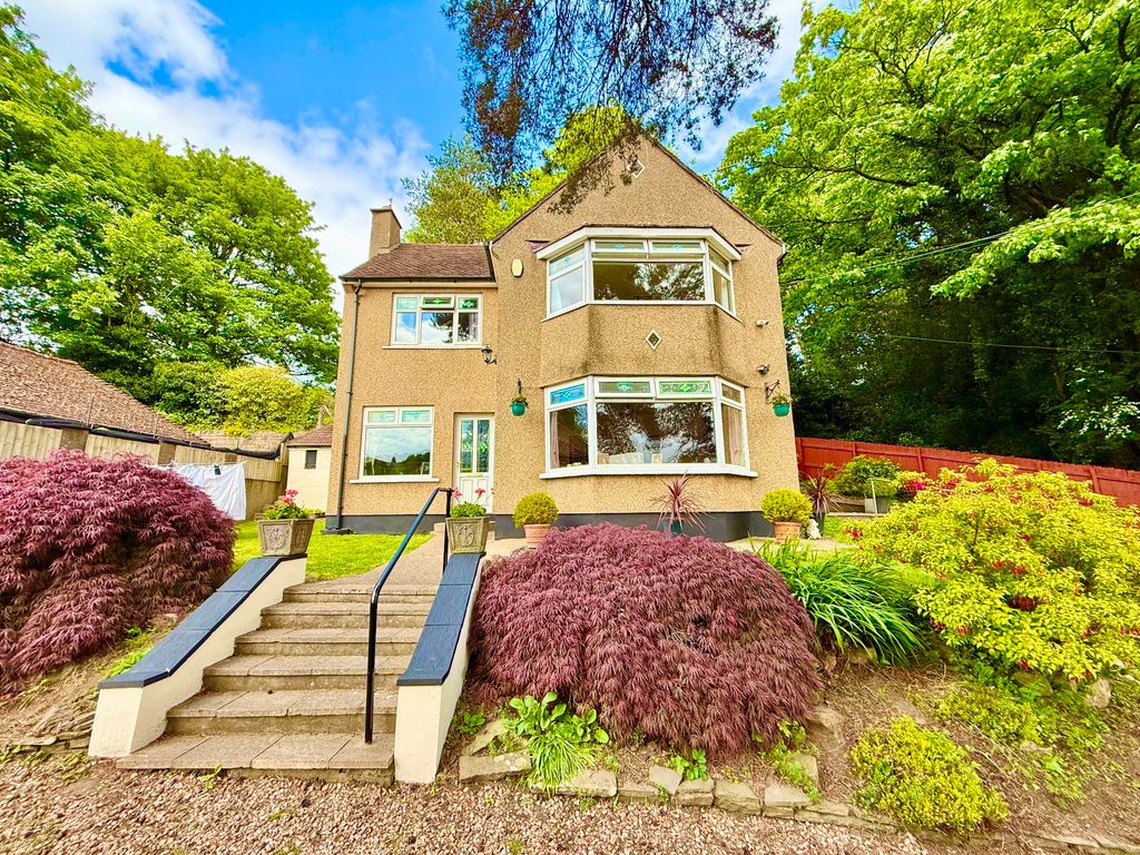 Property photo 2 of 37