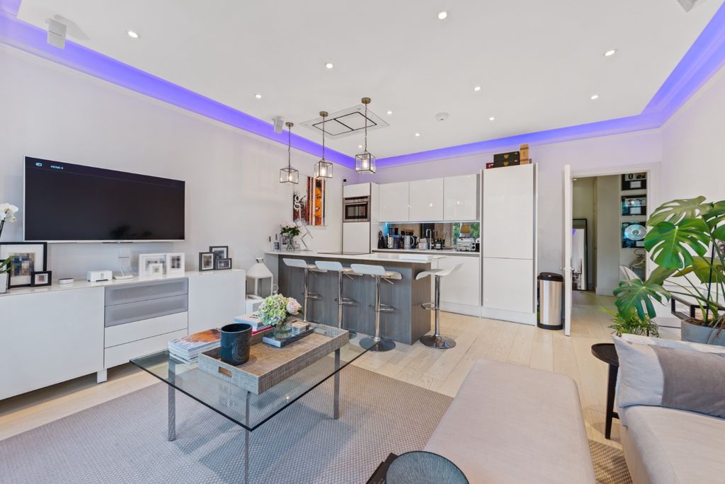 Property photo 1 of 11 4354130