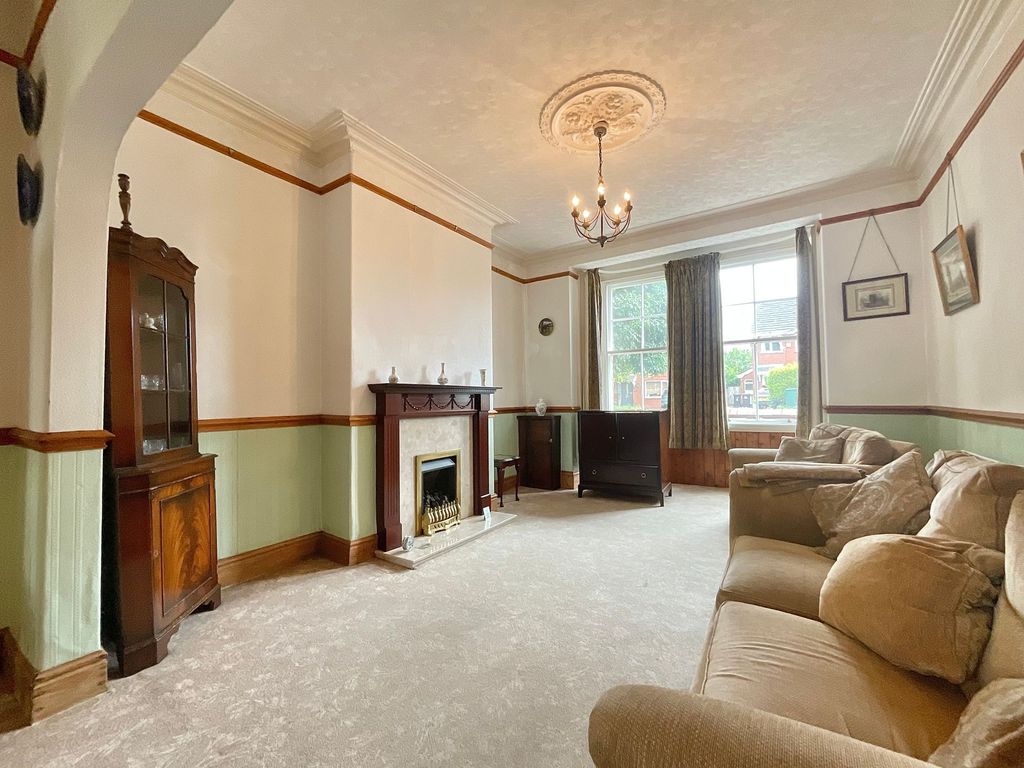 Property photo 3 of 18