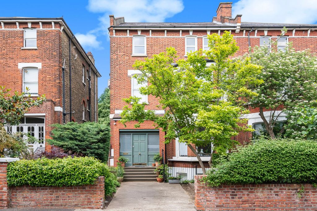 Property photo 1 of 25