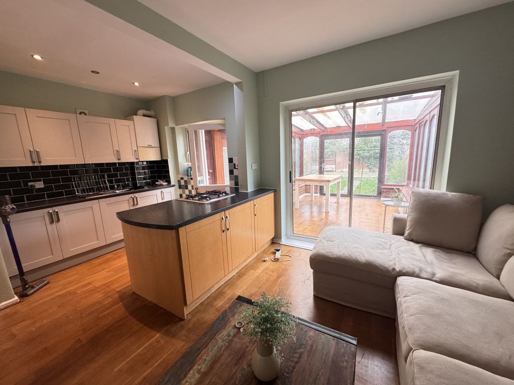 Property photo 3 of 15