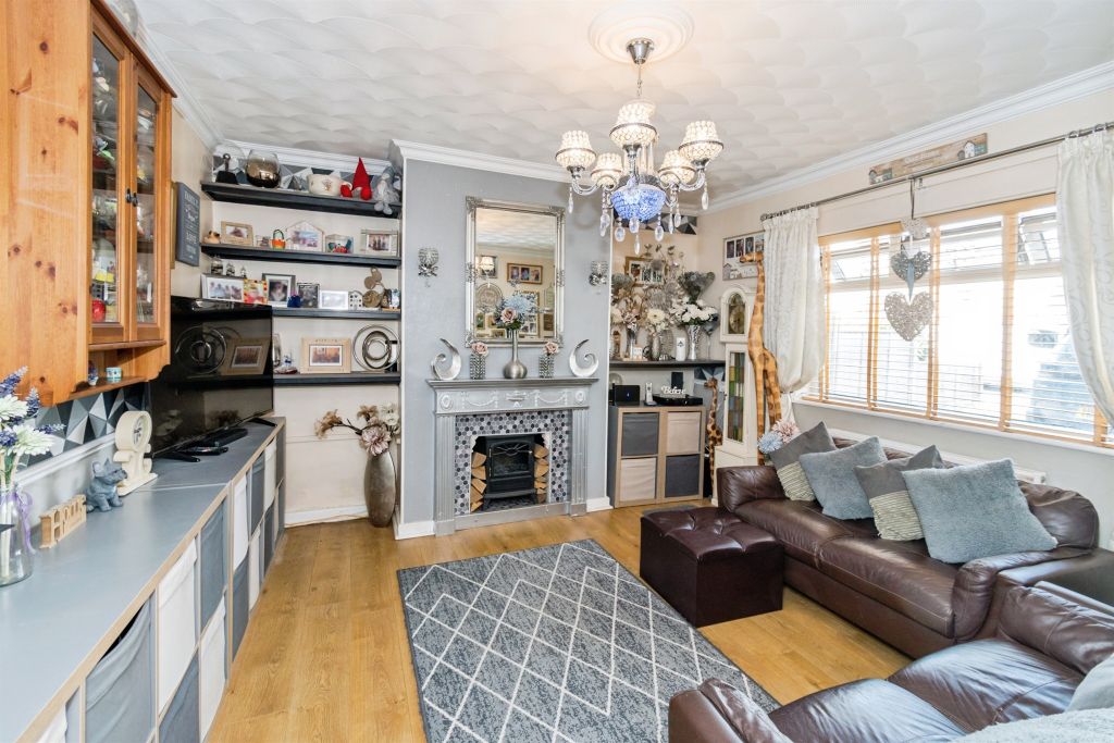 Property photo 2 of 20