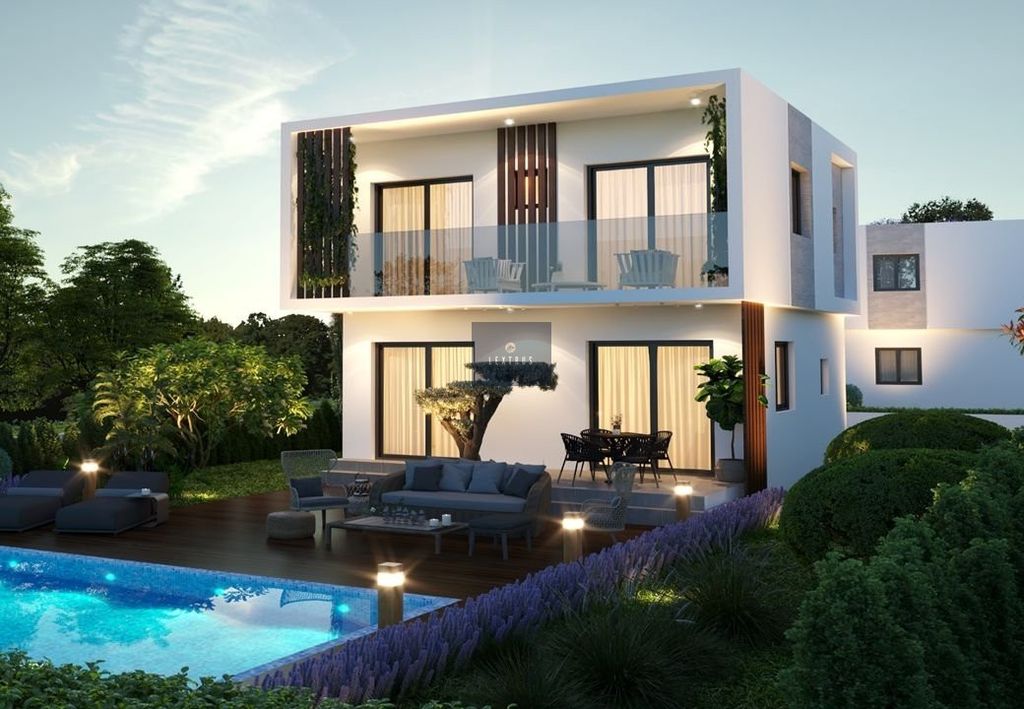 Property photo 2 of 23