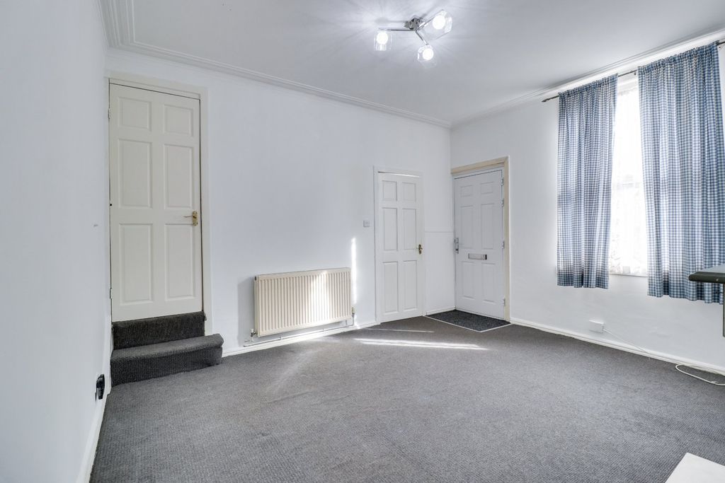 Property photo 3 of 12 Picture No. 08