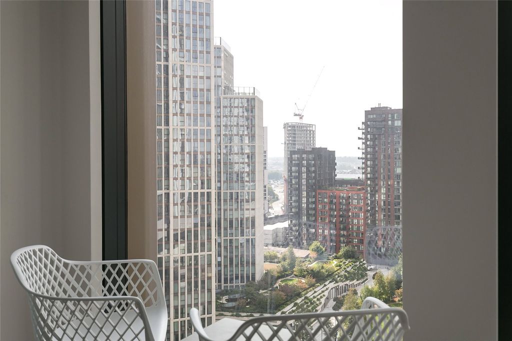 Property photo 3 of 25 Picture No. 01