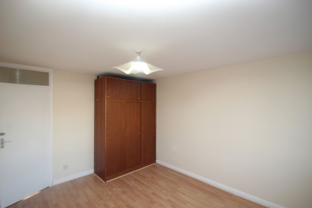 Property photo 3 of 7 Gallery