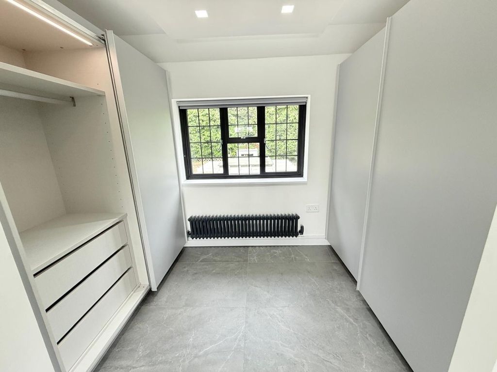 Additional image 17 of 3 bed flat to rentBeech Hill Avenue, Hadley Wood EN4