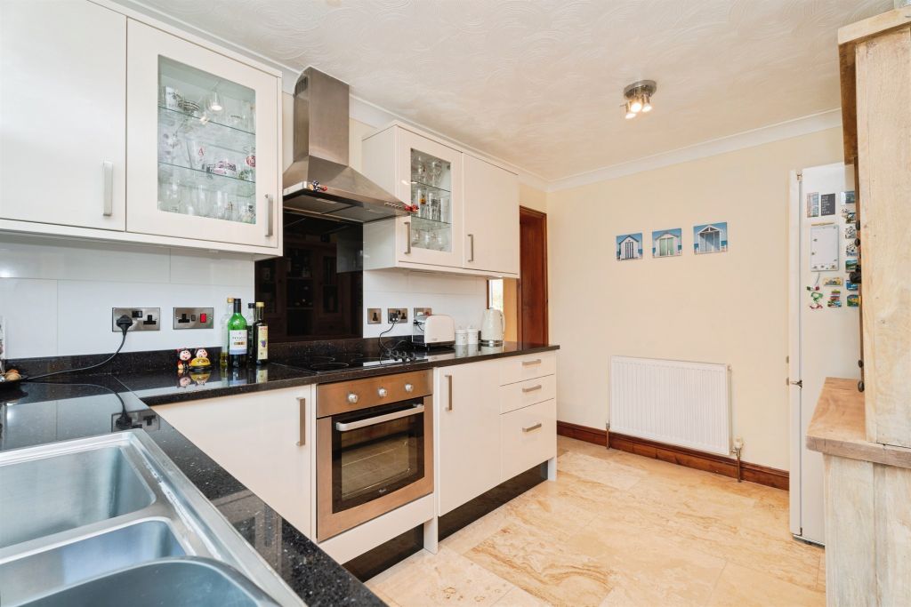Property photo 3 of 17