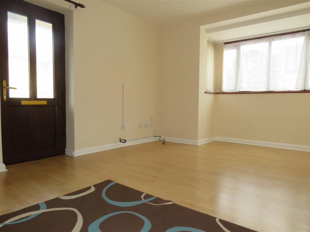 Property photo 2 of 9 Image