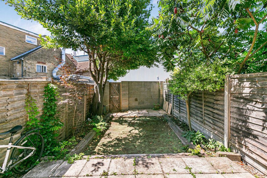 Property photo 3 of 16