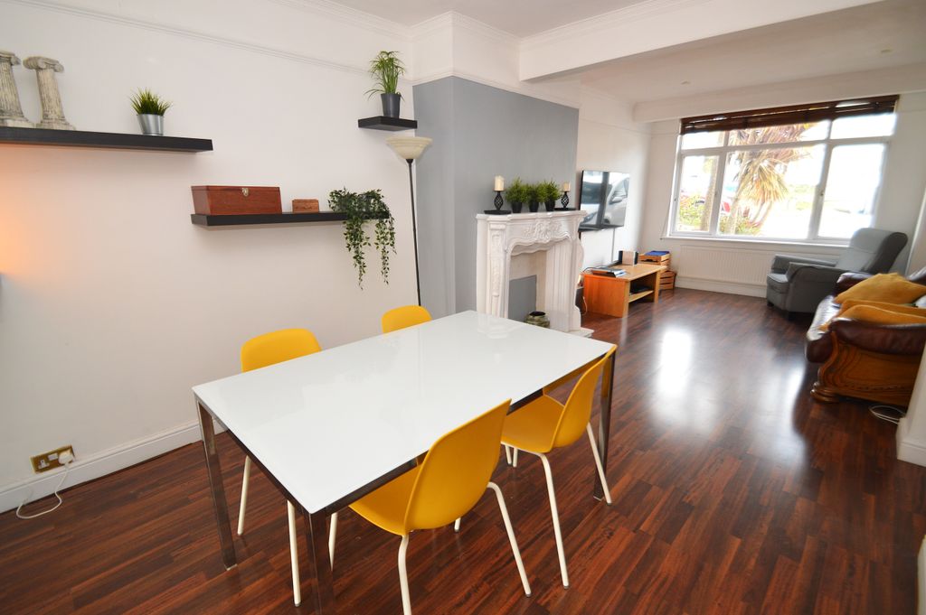 Property photo 3 of 15 Dsc_0216