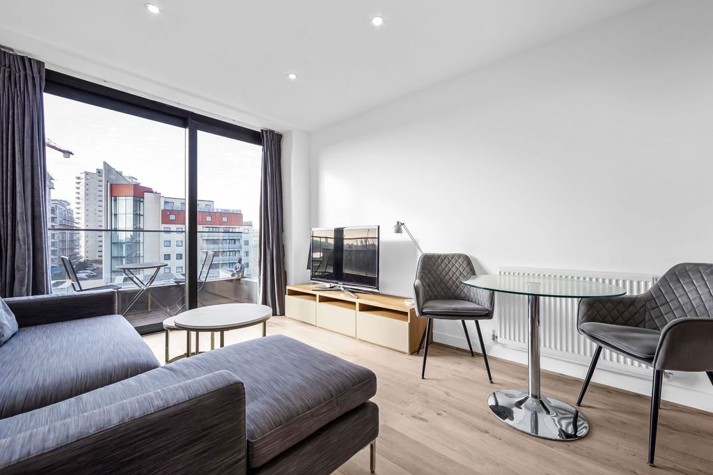 Property photo 3 of 10