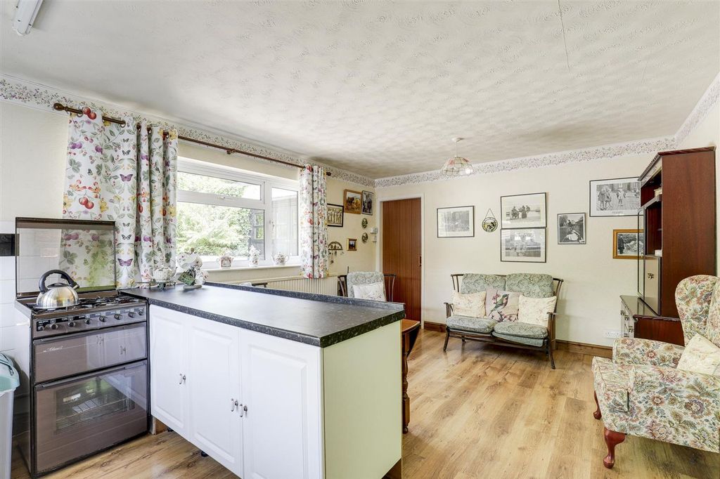 Property photo 3 of 22