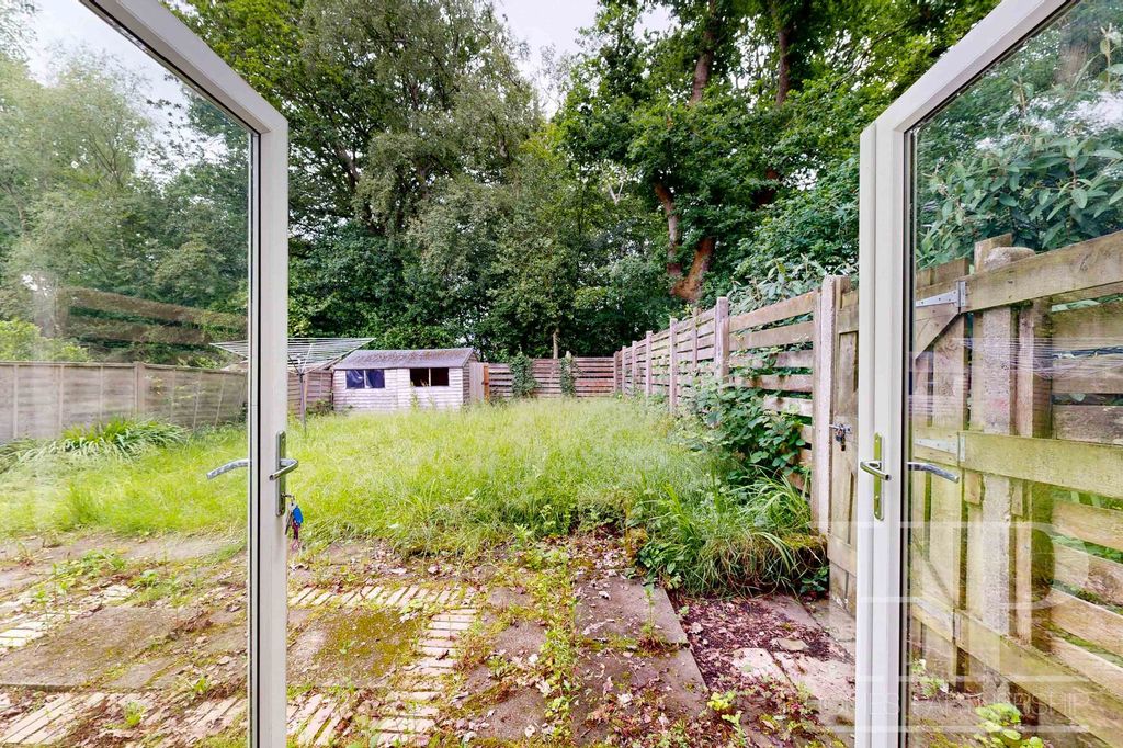 Property photo 3 of 17