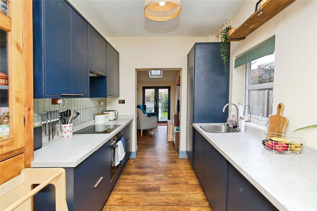 Property photo 3 of 17 Picture No. 30