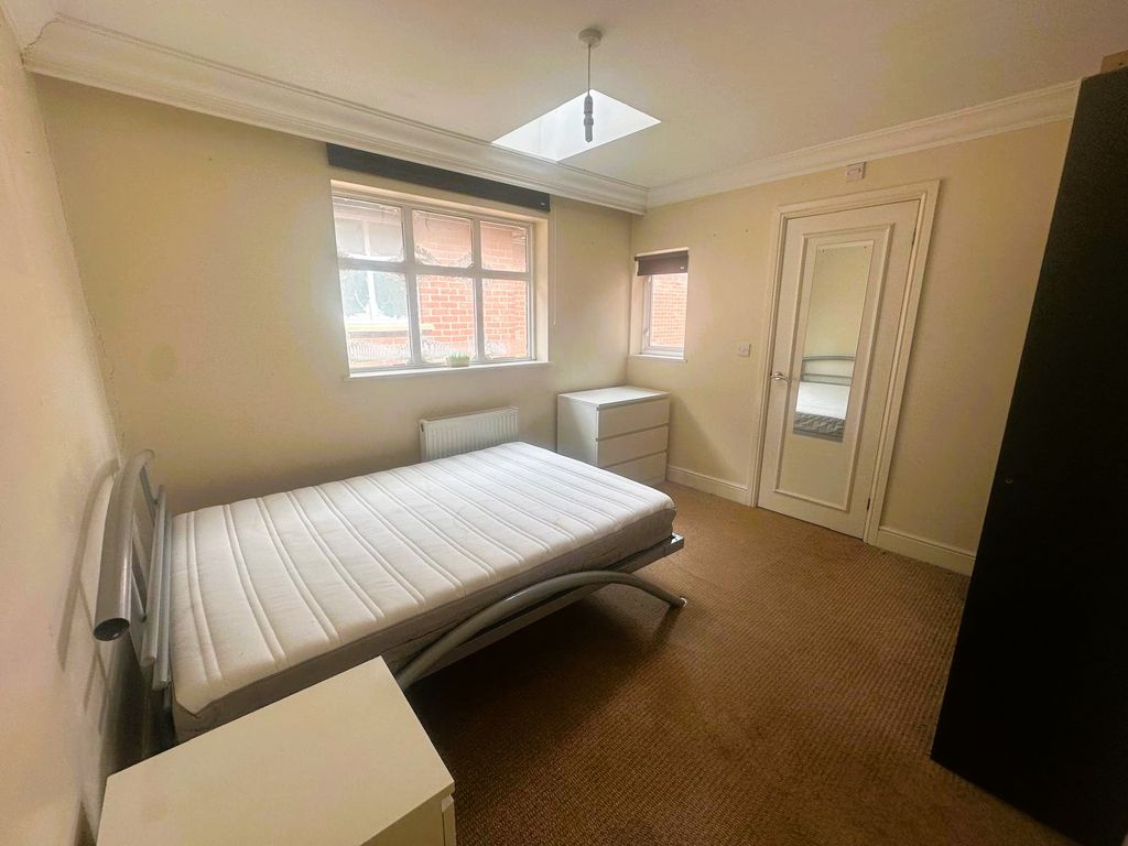 Property photo 1 of 6 Whatsapp Image 2026-06-1.Jpeg