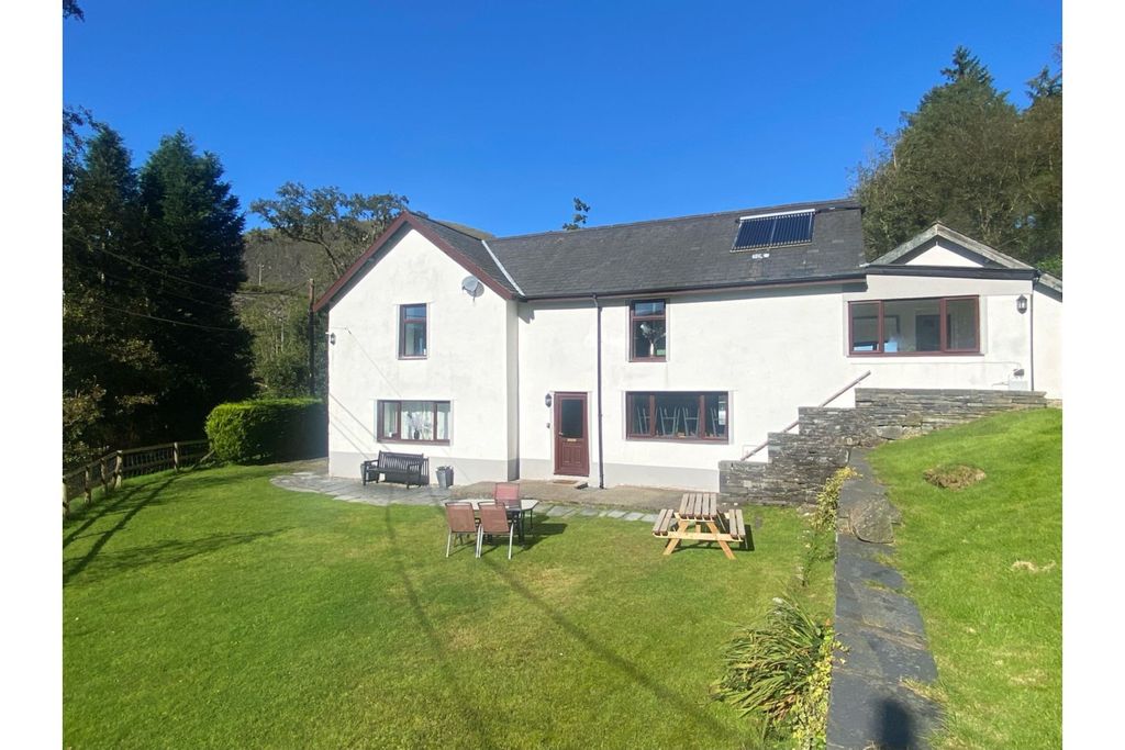 Property photo 3 of 18