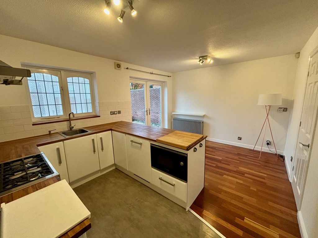 Property photo 2 of 17